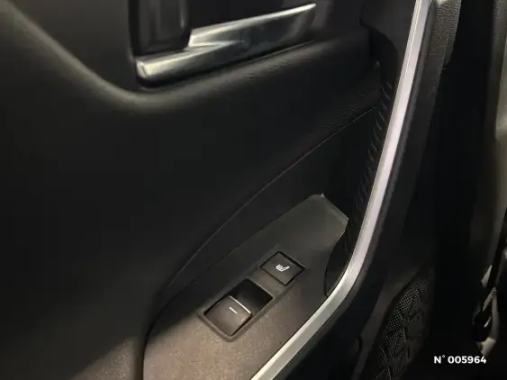 TOYOTA RAV4 V - voiture d'occasion - Photo 29