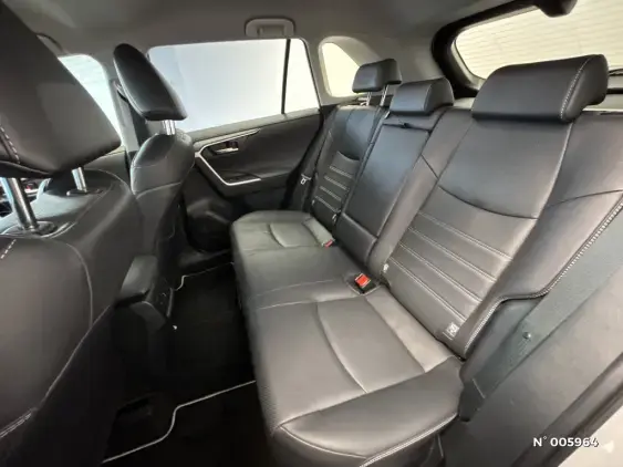 TOYOTA RAV4 V - voiture d'occasion - Photo 11