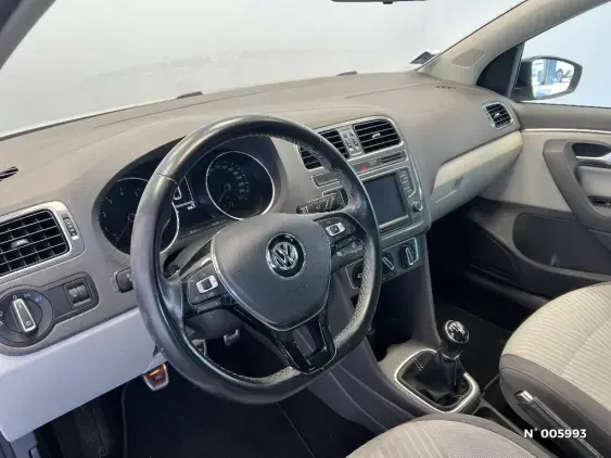 VOLKSWAGEN POLO V - voiture d'occasion - Photo 9