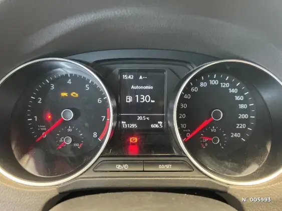 VOLKSWAGEN POLO V - voiture d'occasion - Photo 12