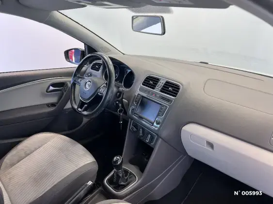 VOLKSWAGEN POLO V - voiture d'occasion - Photo 10