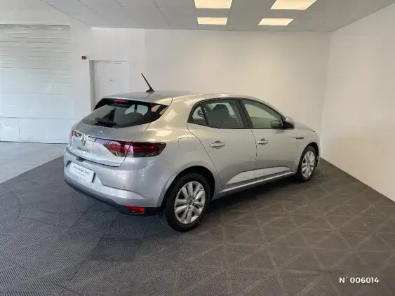 RENAULT MEGANE IV - voiture d'occasion - Photo 4