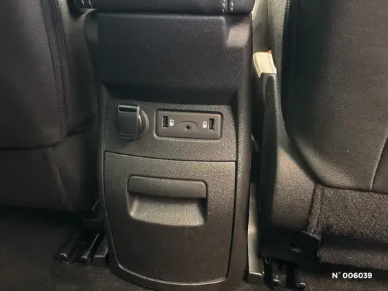 RENAULT SCENIC IV - voiture d'occasion - Photo 26