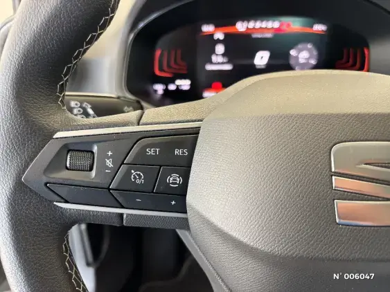 SEAT ARONA - voiture d'occasion - Photo 30
