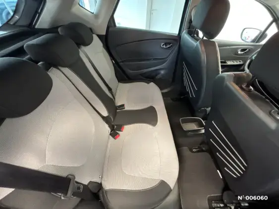 RENAULT CAPTUR - voiture d'occasion - Photo 10