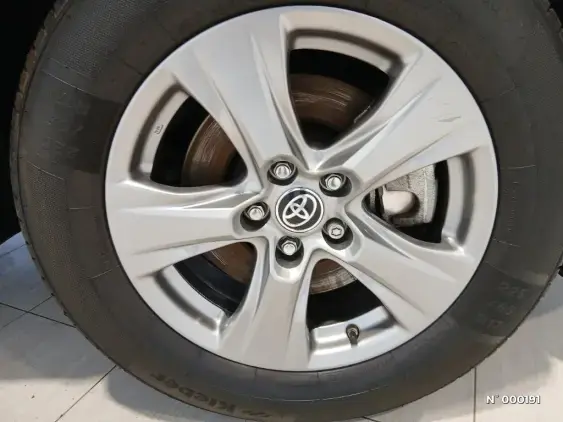 TOYOTA RAV4 V - voiture d'occasion - Photo 7