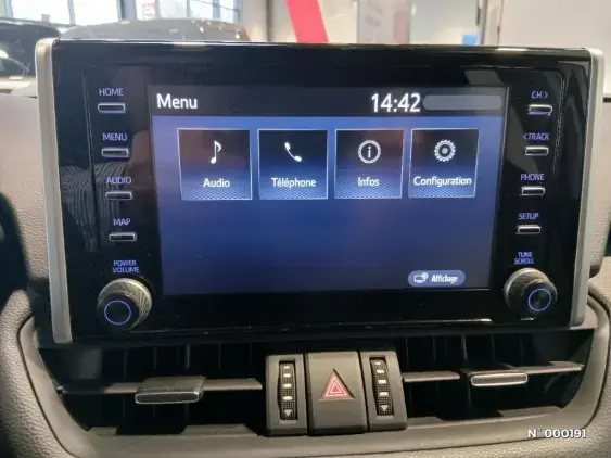 TOYOTA RAV4 V - voiture d'occasion - Photo 11