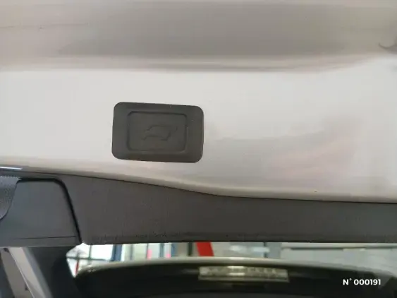 TOYOTA RAV4 V - voiture d'occasion - Photo 21