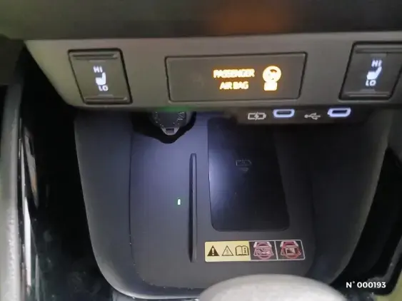 TOYOTA YARIS IV - voiture d'occasion - Photo 23