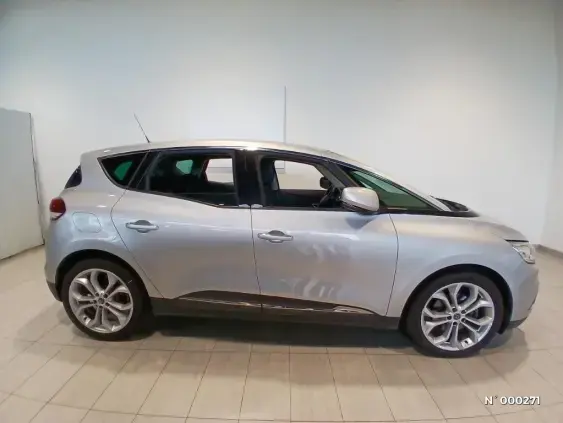 RENAULT SCENIC IV - voiture d'occasion - Photo 5