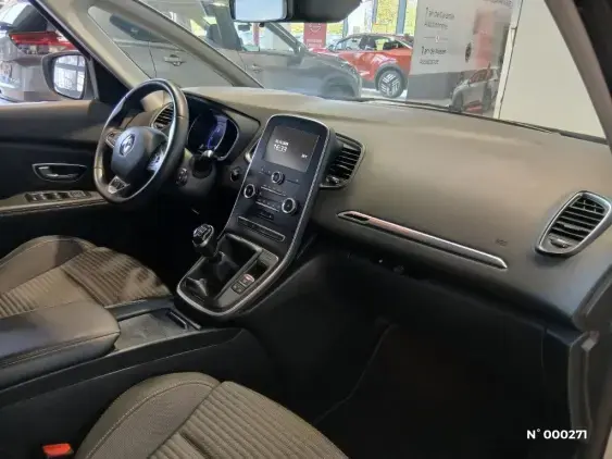 RENAULT SCENIC IV - voiture d'occasion - Photo 10