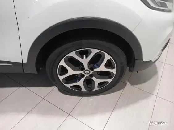 RENAULT CAPTUR - voiture d'occasion - Photo 8