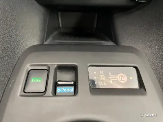 NISSAN LEAF II - voiture d'occasion - Photo 32