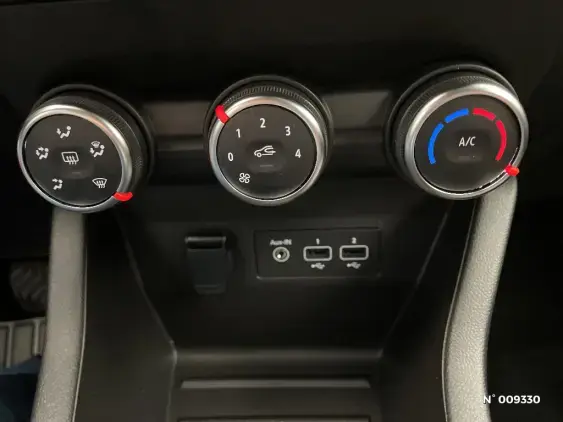 RENAULT CLIO V - voiture d'occasion - Photo 32