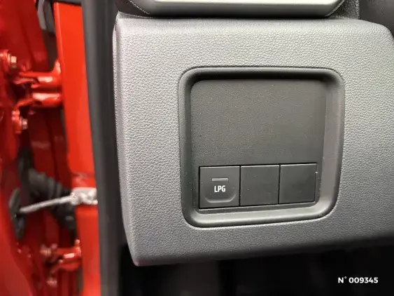 DACIA DUSTER II - voiture d'occasion - Photo 14