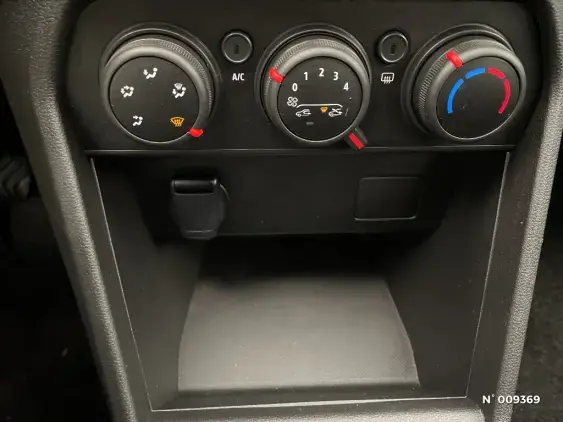 DACIA SANDERO III - voiture d'occasion - Photo 28