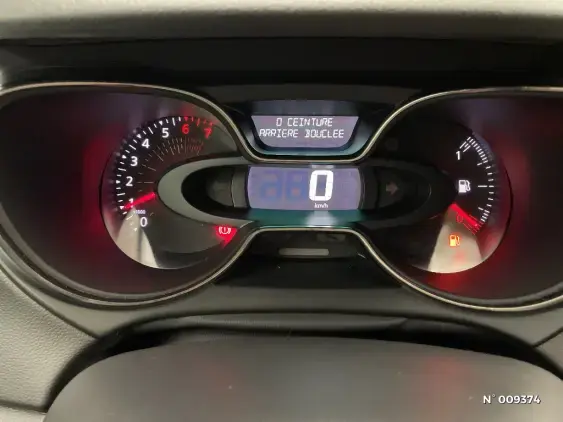 RENAULT CAPTUR - voiture d'occasion - Photo 11