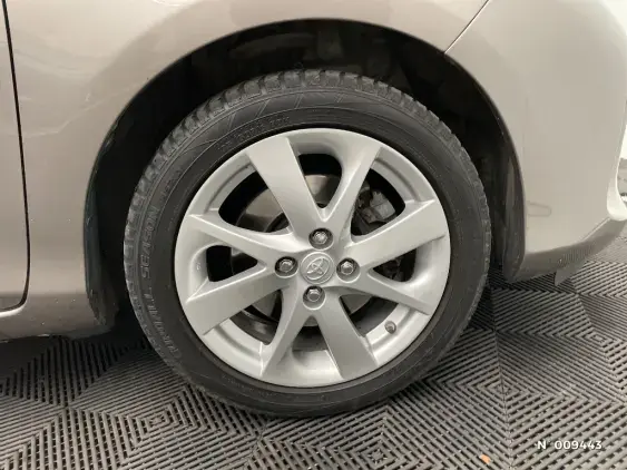 TOYOTA YARIS III - voiture d'occasion - Photo 8