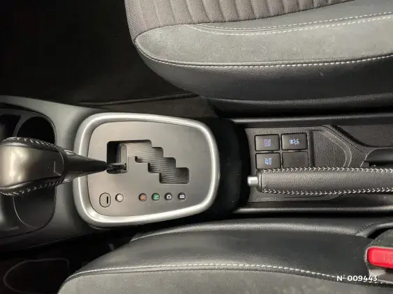 TOYOTA YARIS III - voiture d'occasion - Photo 27