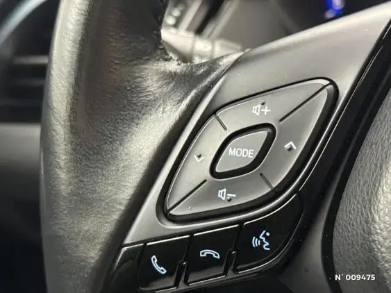 TOYOTA C-HR - voiture d'occasion - Photo 36