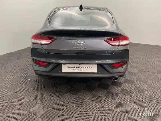 HYUNDAI I30 FASTBACK I - voiture d'occasion - Photo 6
