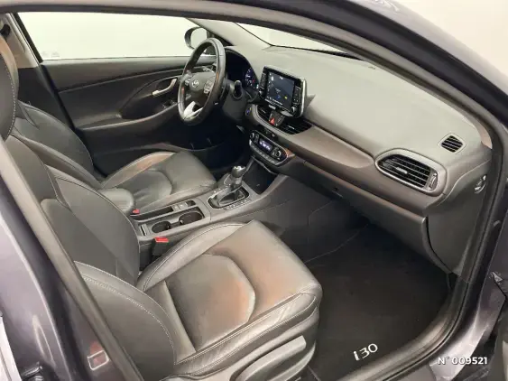 HYUNDAI I30 FASTBACK I - voiture d'occasion - Photo 10