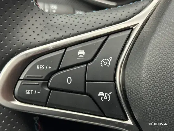 RENAULT CLIO V - voiture d'occasion - Photo 32