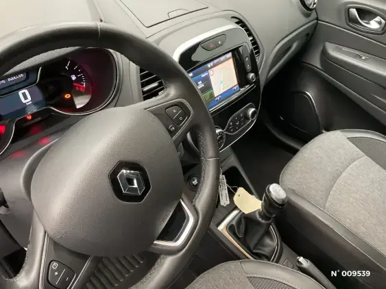 RENAULT CAPTUR - voiture d'occasion - Photo 29