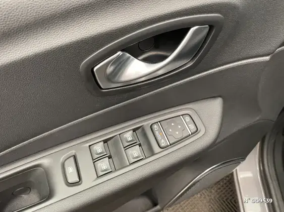 RENAULT CAPTUR - voiture d'occasion - Photo 34