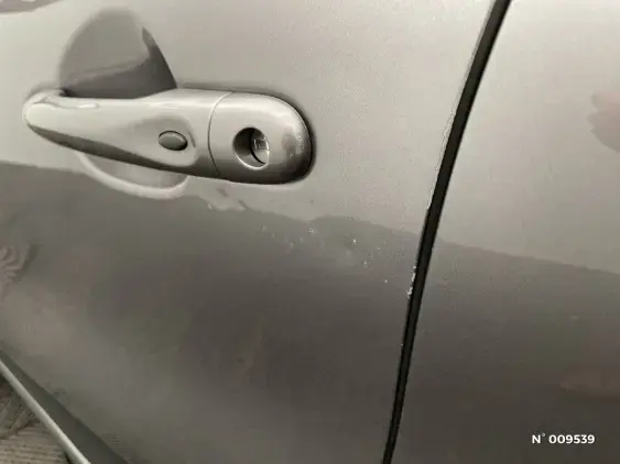 RENAULT CAPTUR - voiture d'occasion - Photo 28