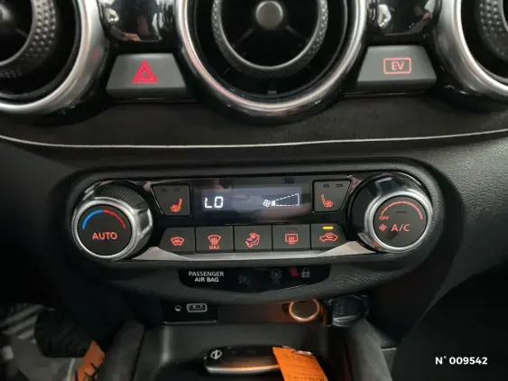 RENAULT CLIO V - voiture d'occasion - Photo 25