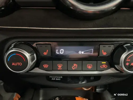 RENAULT CLIO V - voiture d'occasion - Photo 31