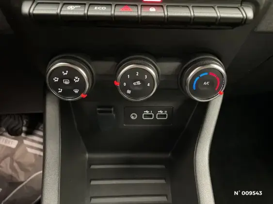 RENAULT CLIO V - voiture d'occasion - Photo 25