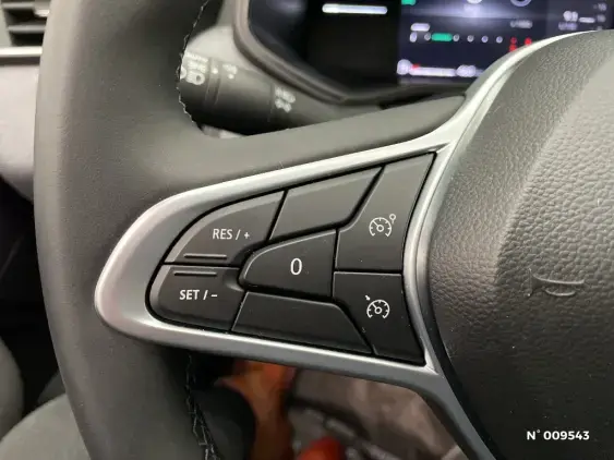 RENAULT CLIO V - voiture d'occasion - Photo 30