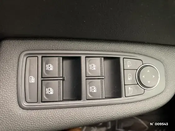 RENAULT CLIO V - voiture d'occasion - Photo 31