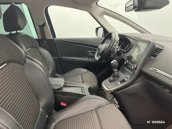 RENAULT SCENIC IV - voiture d'occasion - Photo 10
