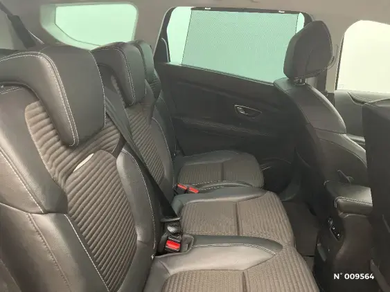 RENAULT SCENIC IV - voiture d'occasion - Photo 11