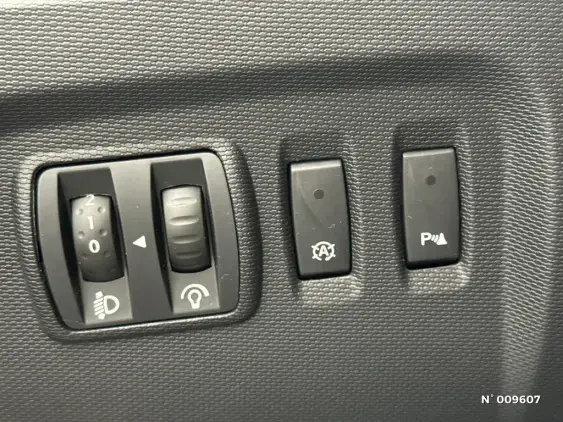 RENAULT CAPTUR - voiture d'occasion - Photo 15