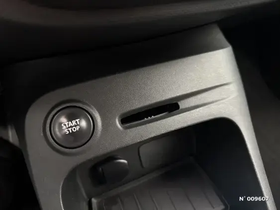 RENAULT CAPTUR - voiture d'occasion - Photo 29