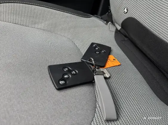 RENAULT CAPTUR - voiture d'occasion - Photo 26