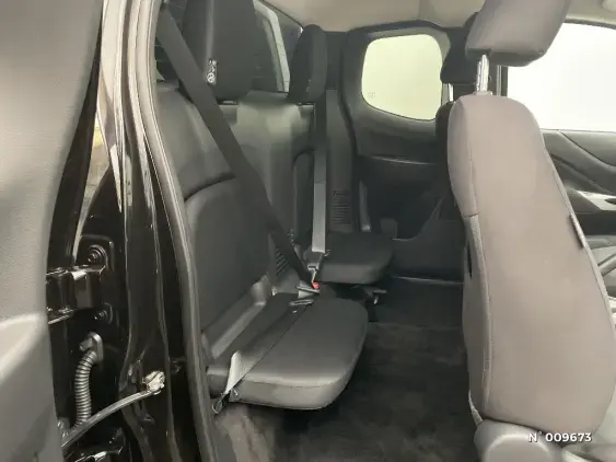 NISSAN NP300 NAVARA IV - voiture d'occasion - Photo 11