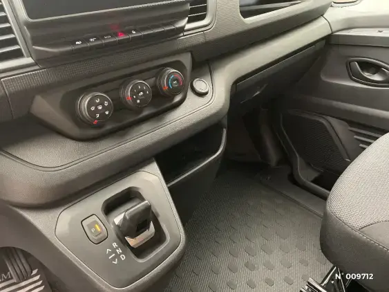 RENAULT TRAFIC III - voiture d'occasion - Photo 15