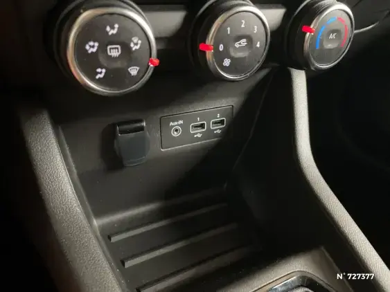 RENAULT CLIO V - voiture d'occasion - Photo 25