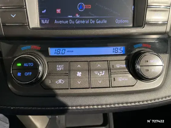 TOYOTA RAV4 IV - voiture d'occasion - Photo 31