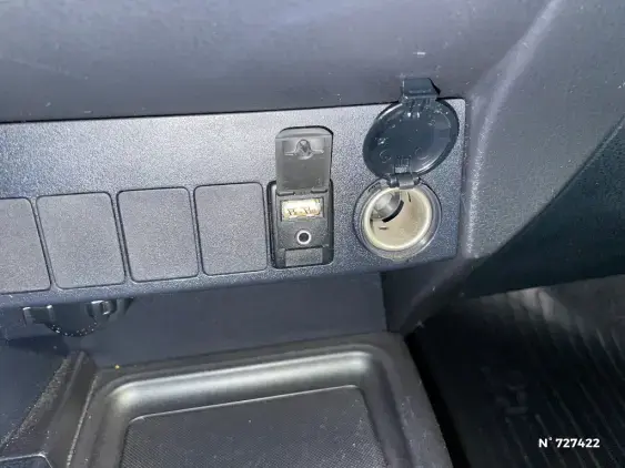 TOYOTA RAV4 IV - voiture d'occasion - Photo 32