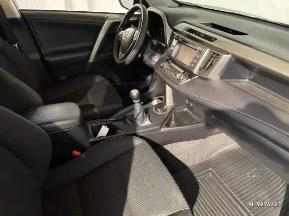 TOYOTA RAV4 IV - voiture d'occasion - Photo 10