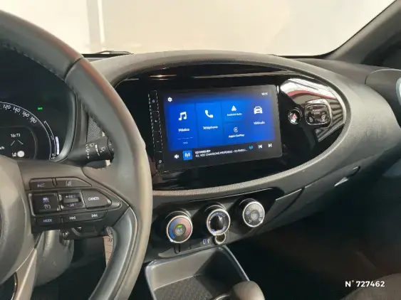 TOYOTA AYGO X - voiture d'occasion - Photo 13