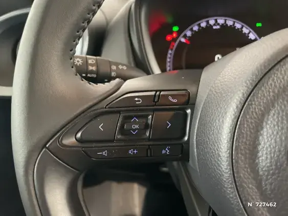 TOYOTA AYGO X - voiture d'occasion - Photo 24