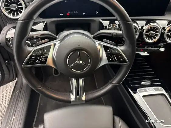 MERCEDES CLASSE A IV - voiture d'occasion - Photo 28