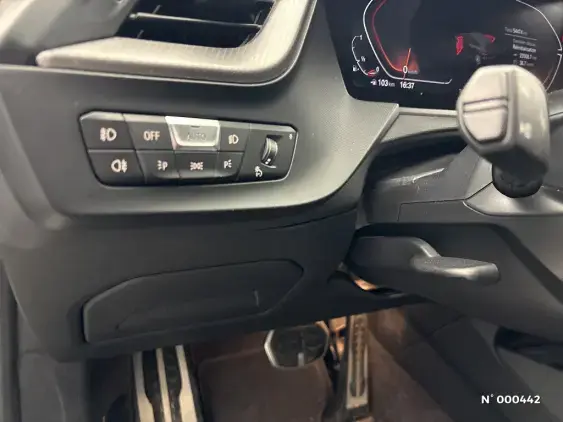 BMW SERIE 1 F40 - voiture d'occasion - Photo 15